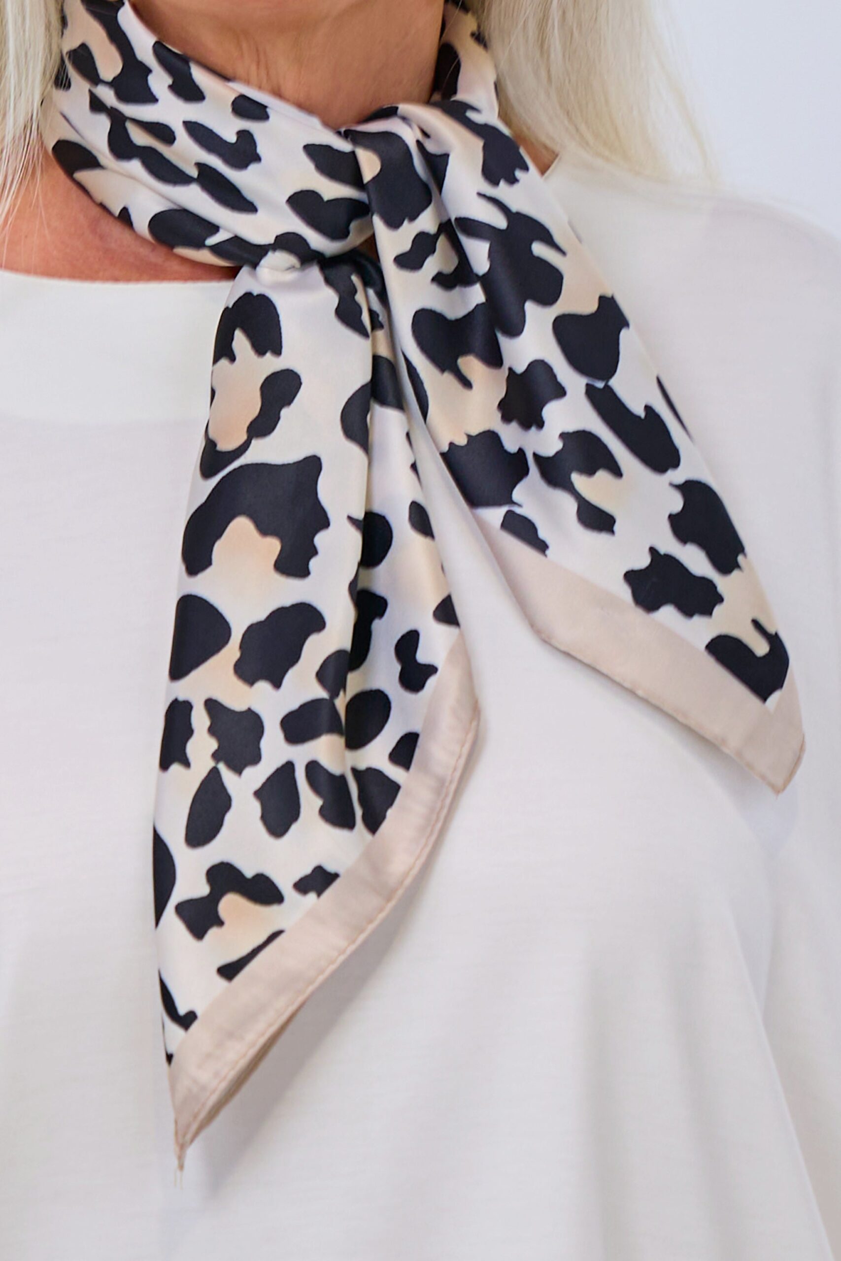 Satin Tuch, leo – Bild 2