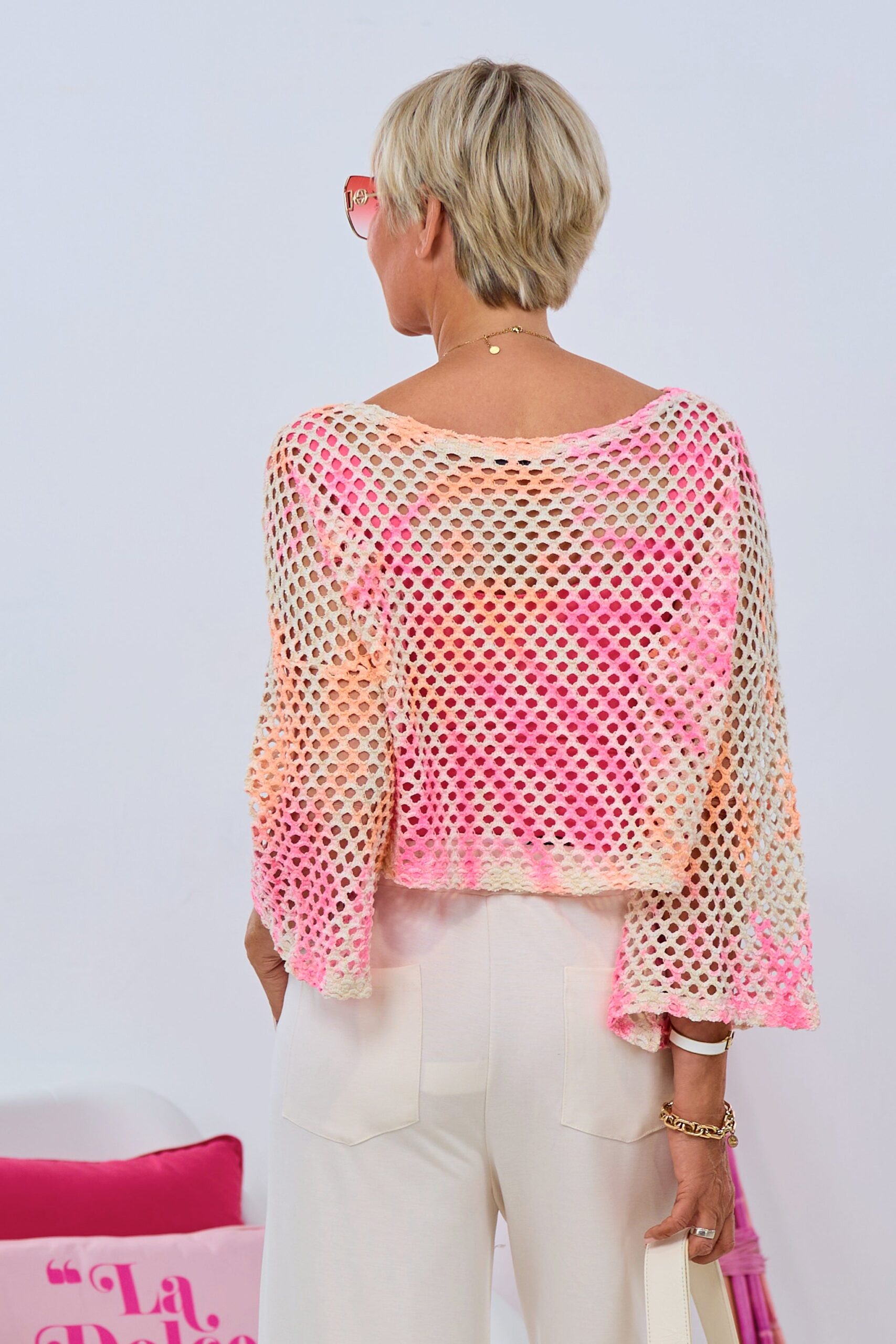 kurzer Lochstrick Pulli mit Trompetenärmeln, creme-rosa – Bild 4