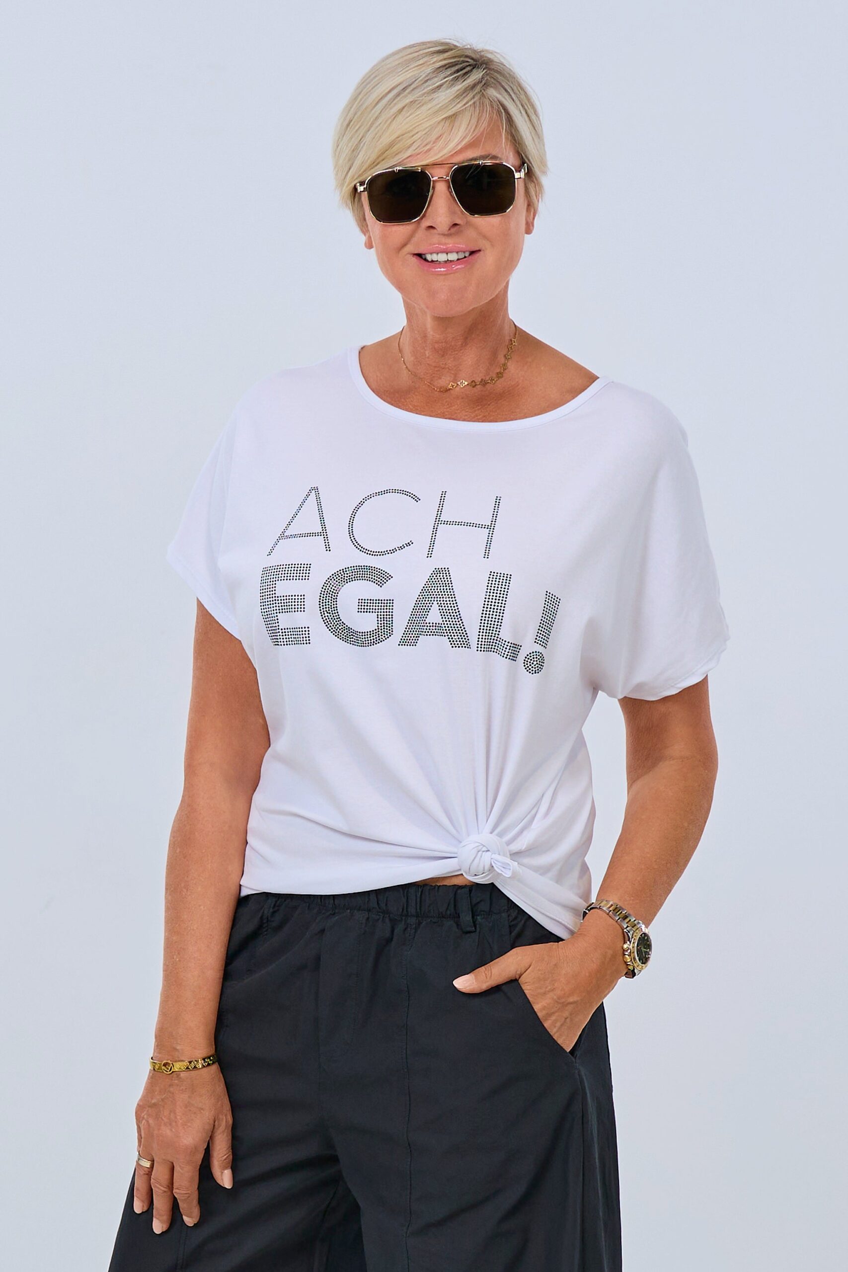 T-Shirt ach egal, weiß-schwarz – Bild 3