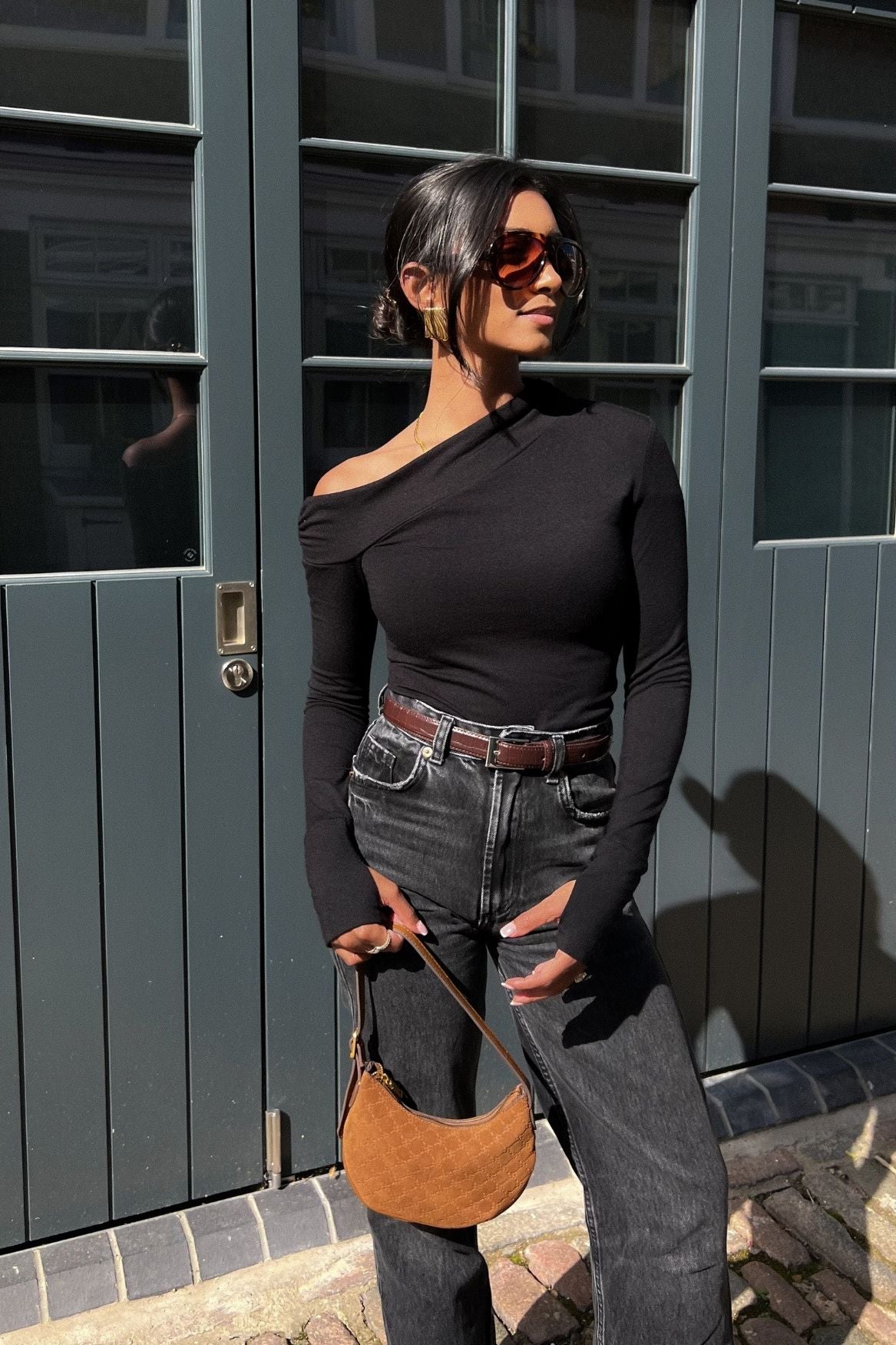 Asymmetrisches Longsleeve Micromodal – Schwarz – Bild 9