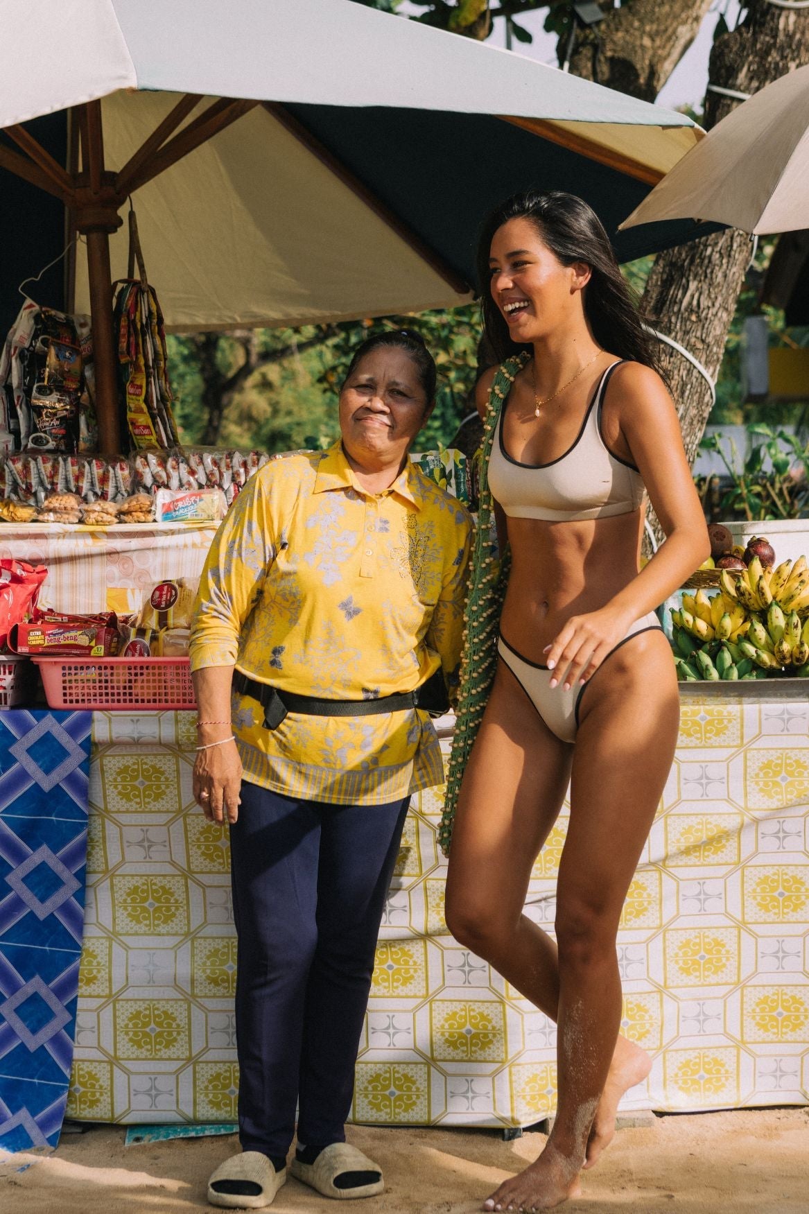 Bikini Oberteil Jade - Golden Sand & Schwarz – Bild 6