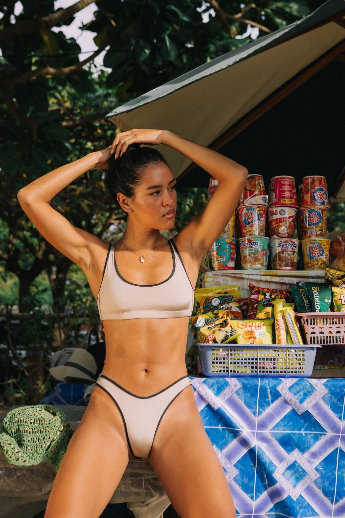Bikini Oberteil Jade - Golden Sand & Schwarz – Bild 7