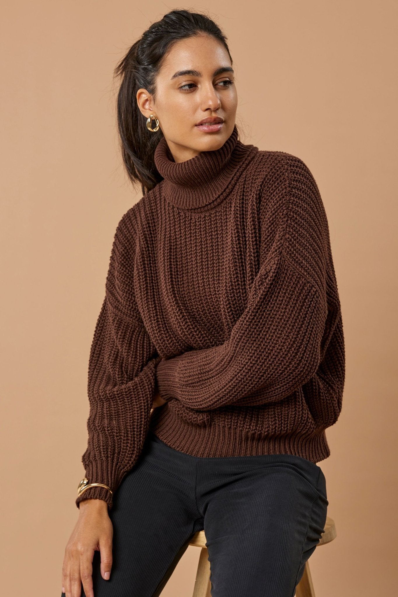 Rollkragen-Strickpullover Penelope Bio-Baumwolle - Chocolate – Bild 7