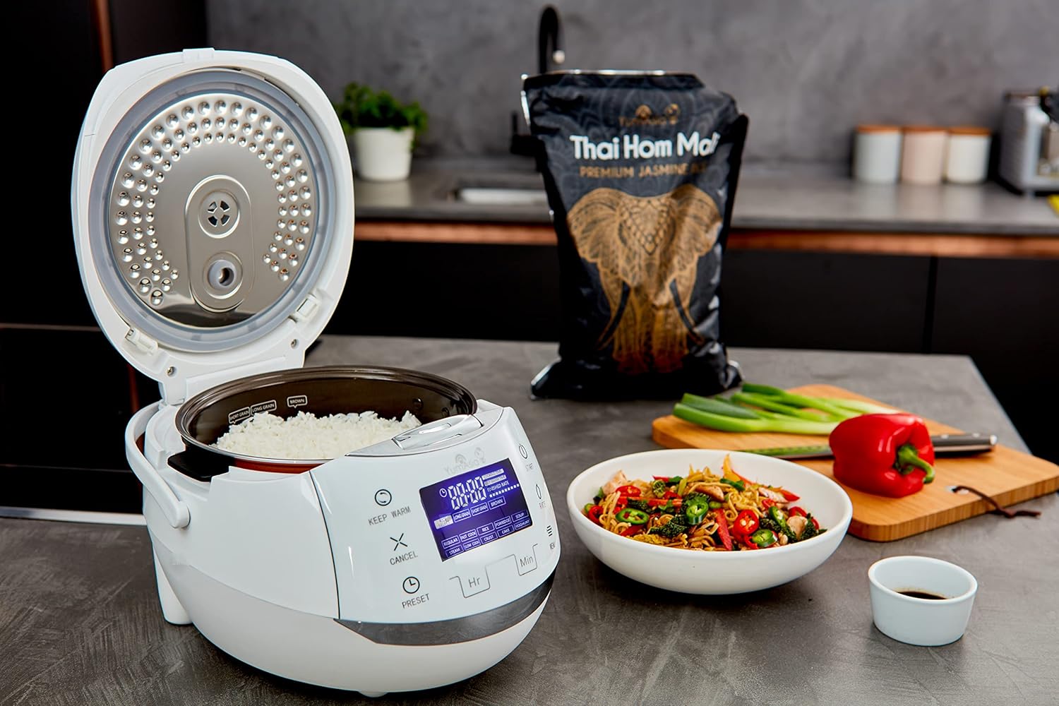 Yum Asia Sakura Reiskocher mit Keramikschale und Advanced Fuzzy Logic (8 Tassen, 1,5 Liter), 6 Reiskochfunktionen, 6 Multikocherfunktionen, Motouch LED-Display, 220-240V EU (schwarz und silber) – Bild 12