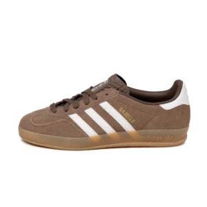 Drei Streifen Gazelle Indoor