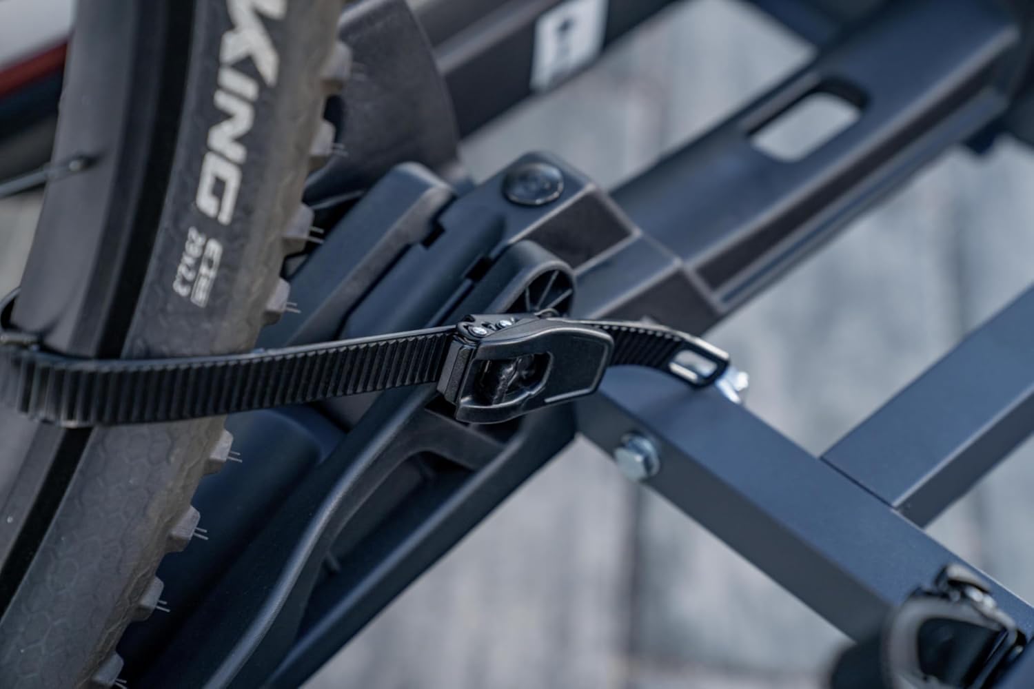 Fischer Kupplungs-Fahrradträger ProlineEvo 2, für 2 Fahrräder bis 60kg Nutzlast, E-Bike geeignet, vormontiert, abschließbar, faltbar – Bild 15