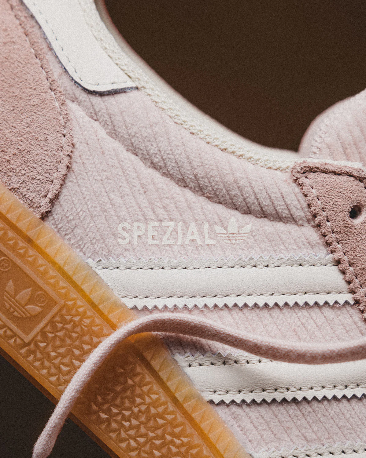 Drei Streifen Handball Spezial W – Bild 7