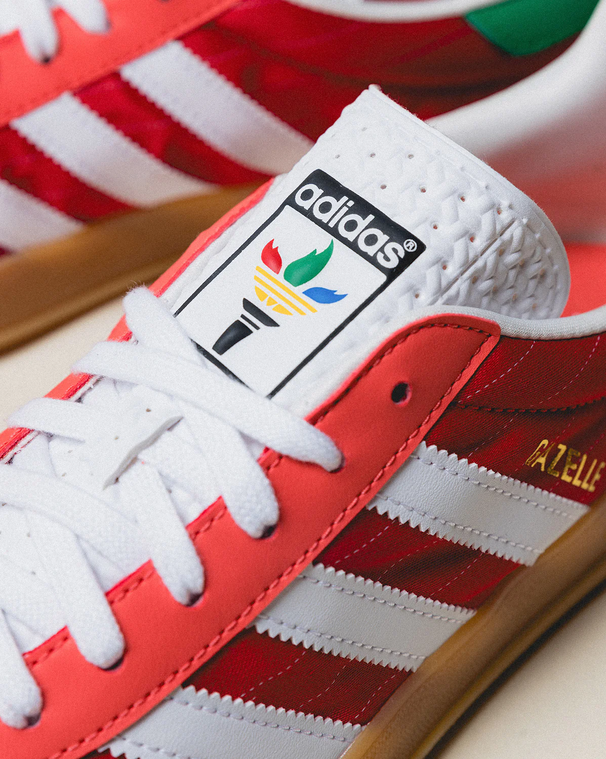 Drei Streifen Gazelle Indoor *Olympic Pack* – Bild 5