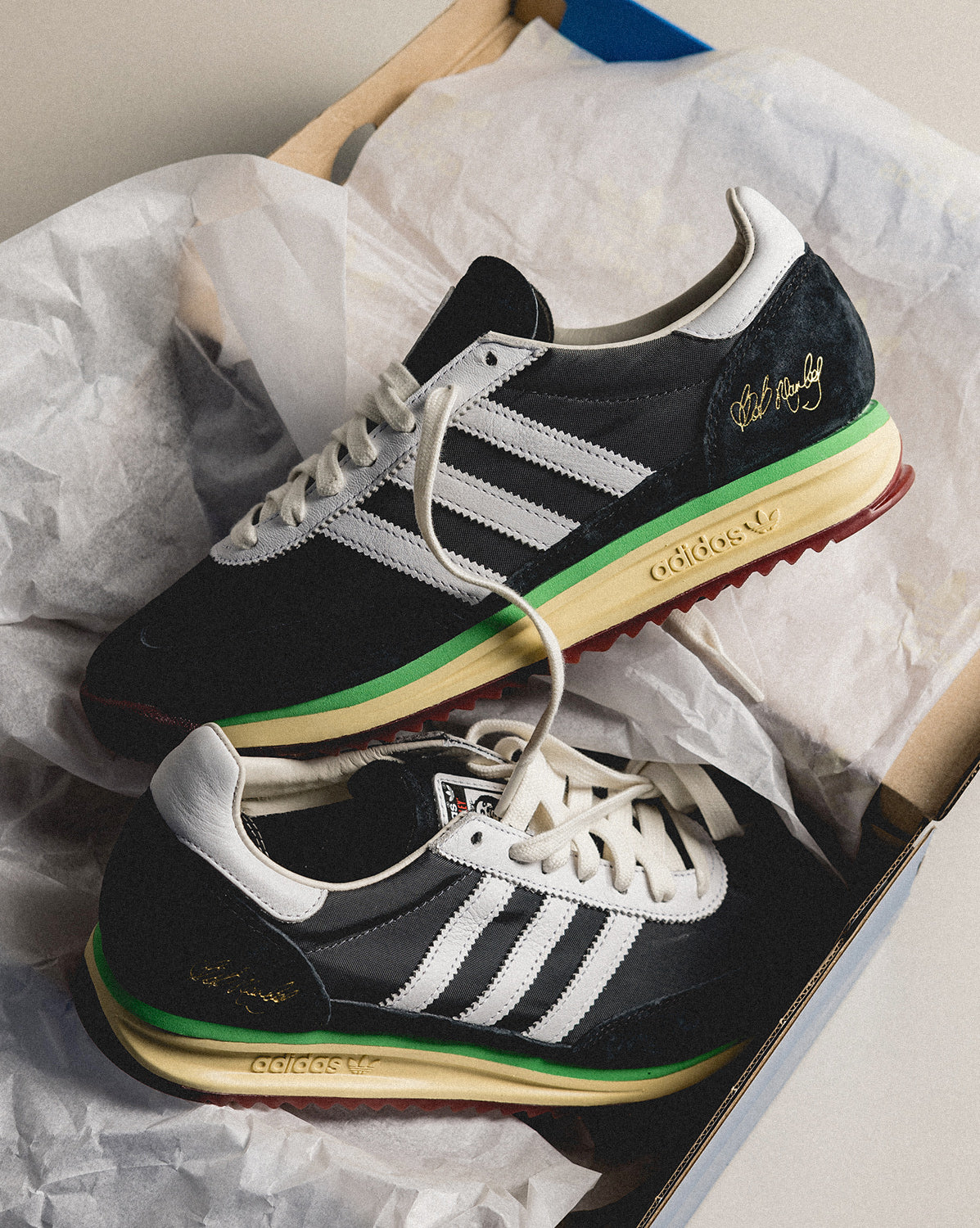 Drei Streifen x Bob Marley SL 72 RS – Bild 5