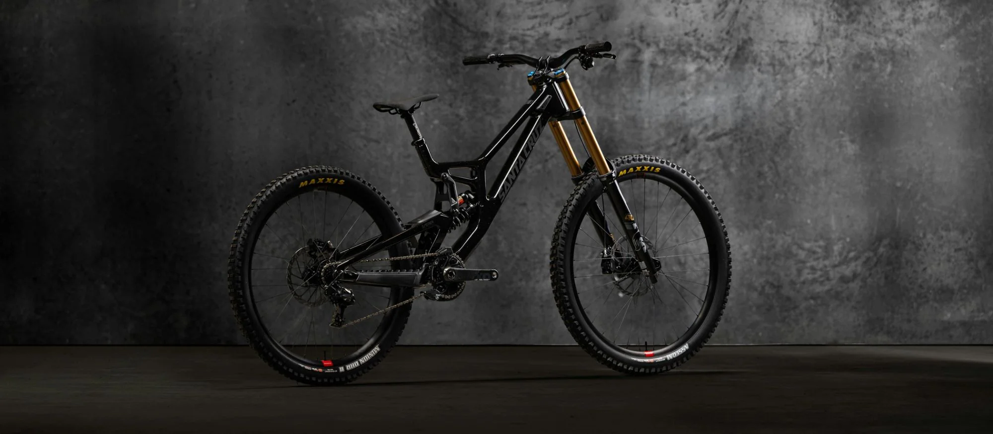 Santa Cruz V10 8 CC X01 MX Gloss Black Sparkle 2025 – Bild 4