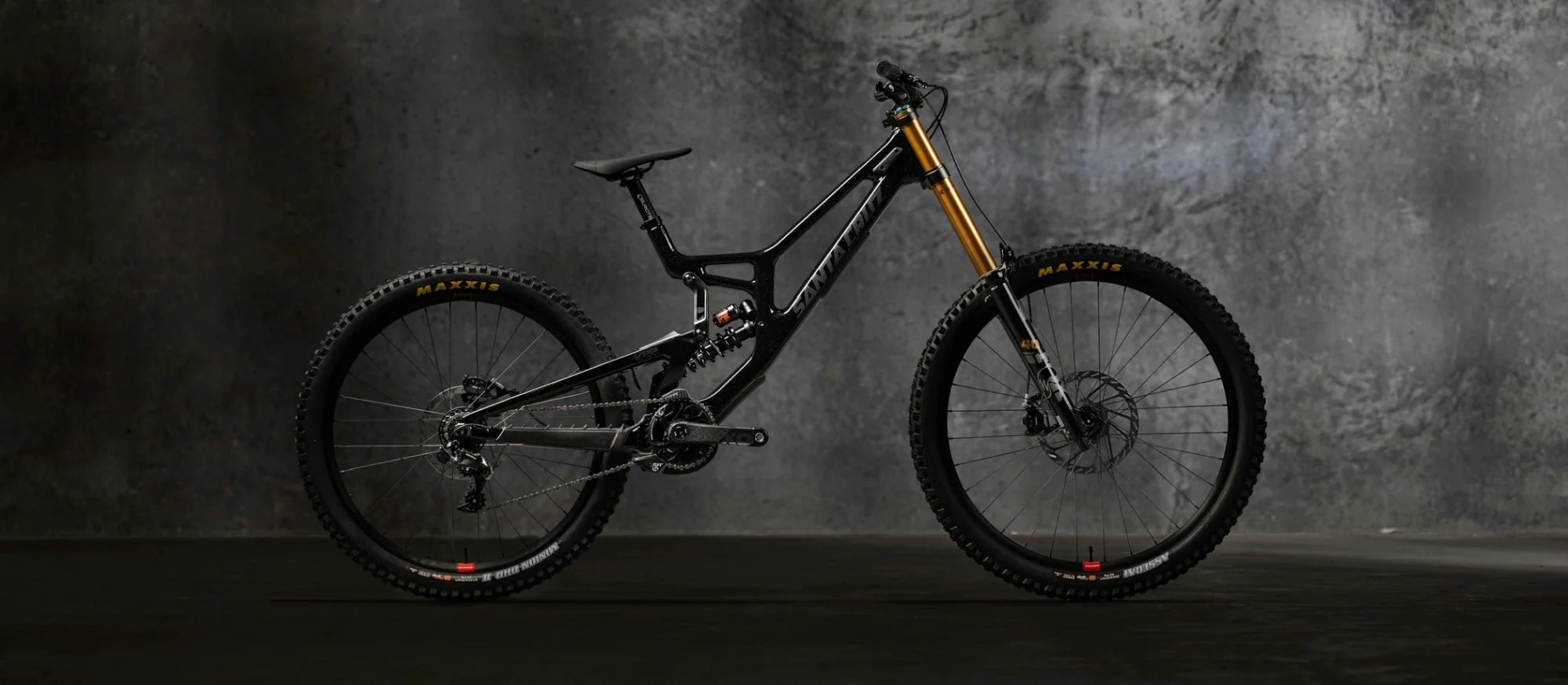 Santa Cruz V10 8 CC X01 MX Gloss Black Sparkle 2025 – Bild 3